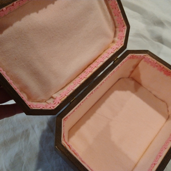 Vintage 70's Wooden Box Purse - Picture 9 of 12
